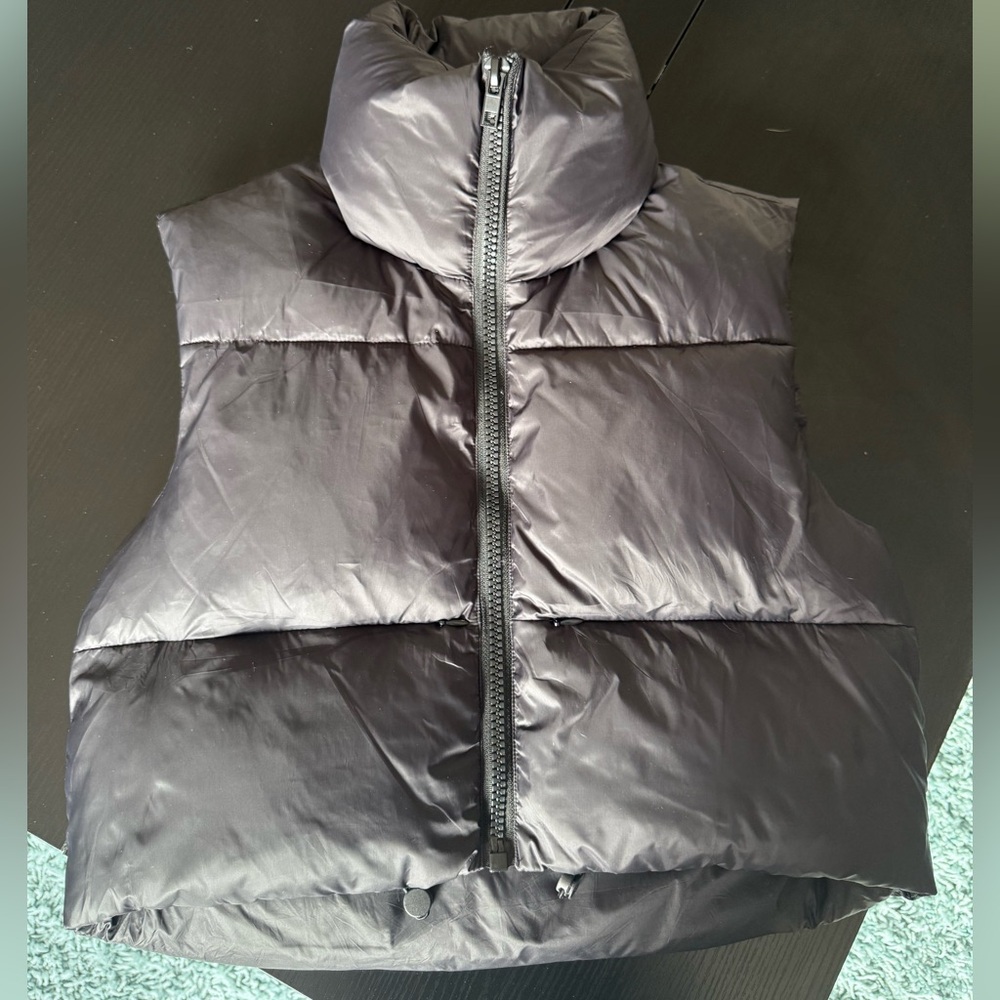 Black Puffer Vest - Women's Quilted Puffer Vest